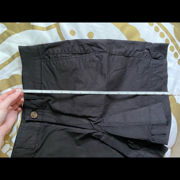 Old Navy High Rise Khaki Shorts - Picture 7 of 10